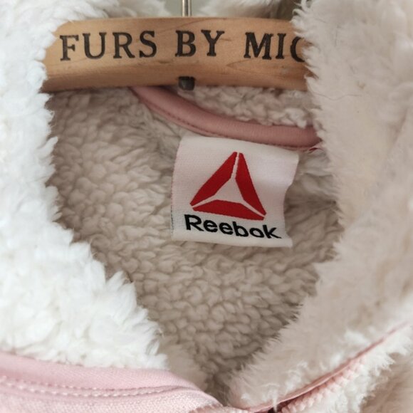 Reebok faux fur white and pink‎ sherpa hooded zippered sweater size medium warm - Picture 3 of 10